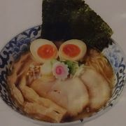 オシャレな感じのラーメン屋さん