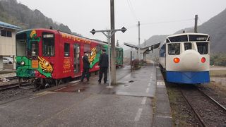 かわいらしいニセモノ新幹線