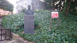 福沢諭吉が建てた演説会堂