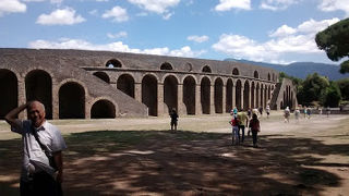 マリーナ門から入ると遠いですが、観光は絶対おすすめ