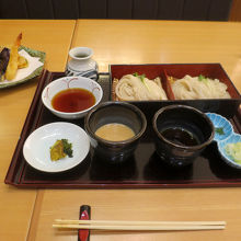 稲庭うどんの生麺は美味しかったですし、天ぷらも良かったです