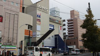 ＪＲ松本駅前にあります