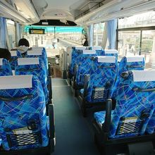 バス車内