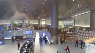 ハマド国際空港のフロア３にあるカタール航空のアル・ムルジャン・ビジネスクラスラウンジは、ゆったりした空間と適度な静寂があってゆっくり休めました。