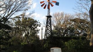 風車のあるフランス山