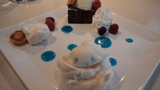 シナモロールのコラボメニュー!