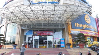 町の中心のロータリーの真ん前