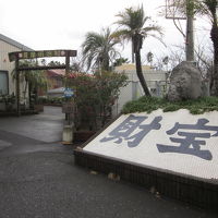 とても地味な正面玄関です？