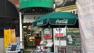 朝からやっているサンドウイッチの店