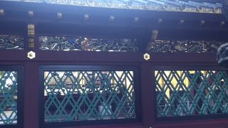 素敵な動物等の彫刻がある