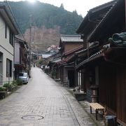 旧東海道の風情を味わえる集落