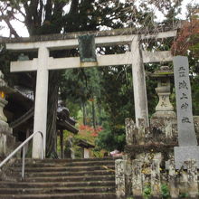 古い神社です