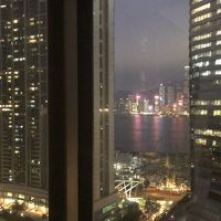 コーナールームで、やっとハーバーが隙間から