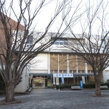 建物は古そうです