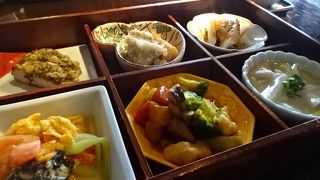 レトロな雰囲気の中で美味しい中華ランチ♪ 