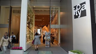 店頭のディスプレイも素敵