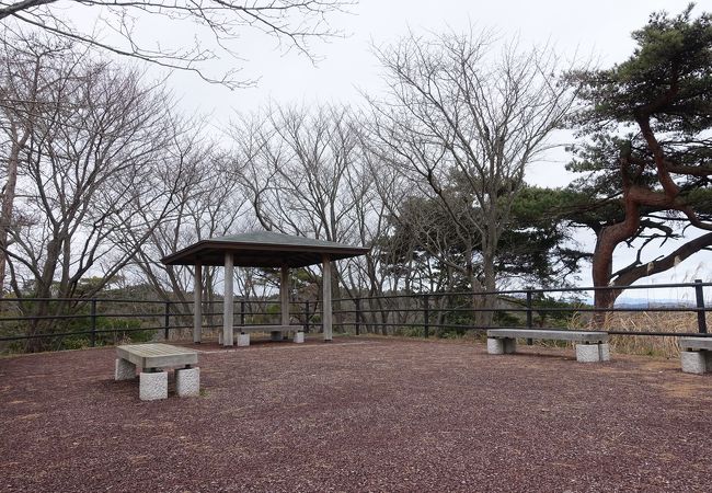 海はわずかに見える程度