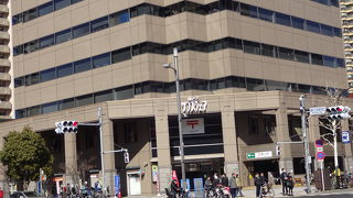 都心の有名な通り。