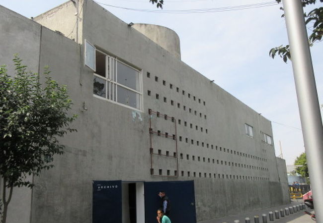 Luis Barragan ルイス・バラガンの 建築 ルイス・バラガンの建築 第2版 | 齋藤 裕 |本 | 通販 | Amazon