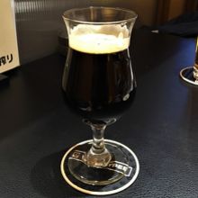 今週のコラボビールだそうです。アフターダーク。