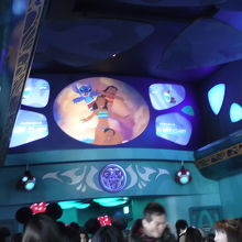 アトラクション内