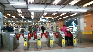 MRT板南線の龍山寺駅からホテルに戻りました。