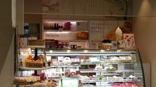 クリームサンドが名物です