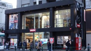 人気ジーンズブランドのお店