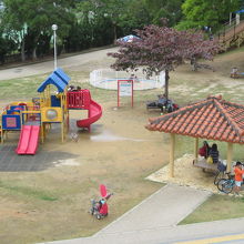 子供用遊具もあります