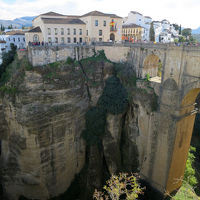 バルコニーからはヌエボ橋が見えます