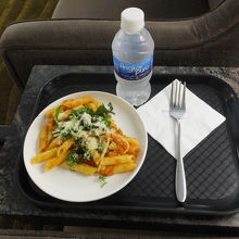 パスタバーで作ってもらいました。