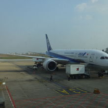 往路：プノンペン国際空港に到着