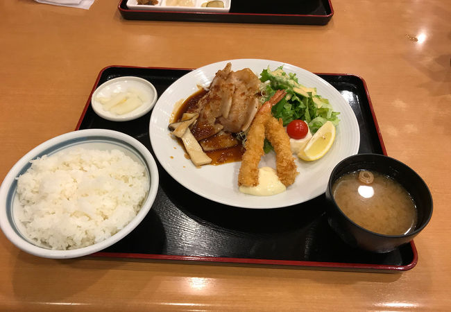 地元食材メニューもあります