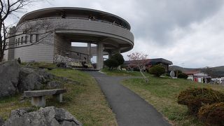 秋吉台の絶景を眺められる