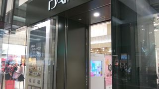 洗練された紳士洋品が揃う大丸東京店