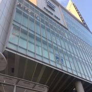 桜木町駅前の複合商業施設