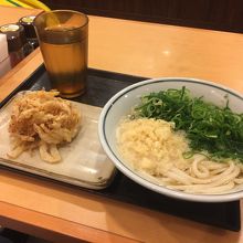 かき揚げうどん大盛