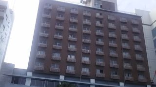 ブルックスの本店で最新のアパレルをみれます。