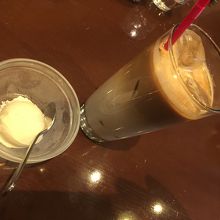 ジェラートとカフェラテフレッド