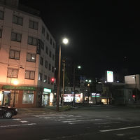 交差点に面しています