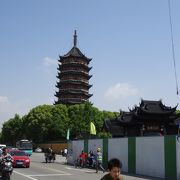 高い仏塔