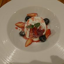 ベリーたっぷりのババロア