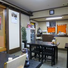 広すぎない店内、家庭的な雰囲気もあって落ち着きます