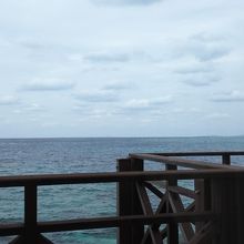 レストランからの眺望は沖縄の綺麗な海！