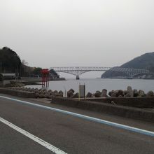 マラソンの日で通行止めなので車はない