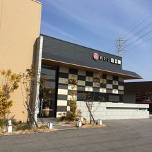 店内も広くて、ゆったりしてます。