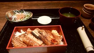 前回夜利用でしたので、本日はランチ。アナゴランチです