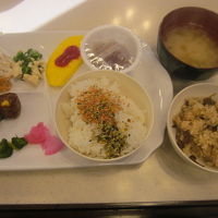 無料朝食の様子