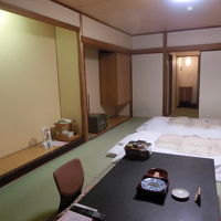 窓側から見た客室