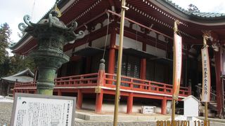 名だたる高僧像がずらり